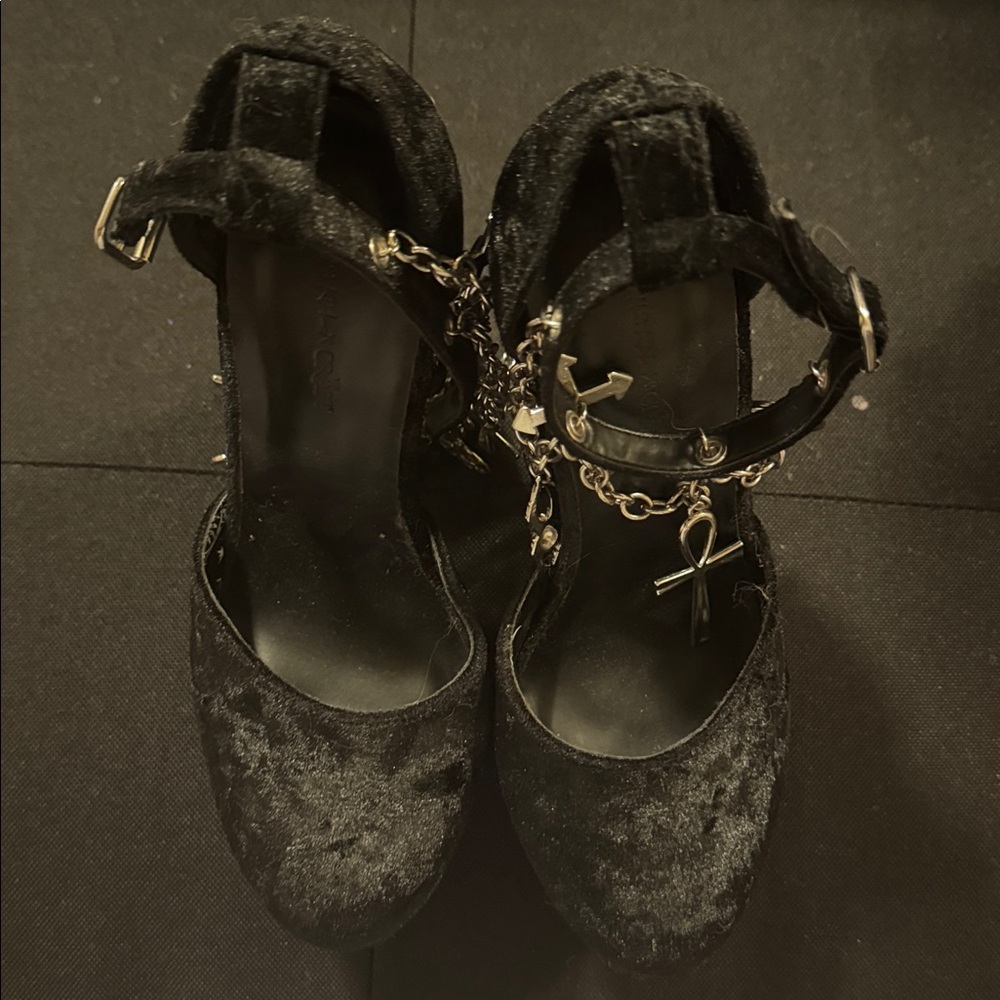 Discontinued DOLLS KILL X THE CRAFT limited edition velvet charmed platforms - Picture 8 of 9